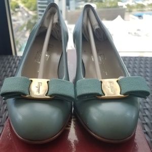Lizzaz- Salvatore Ferragamo vintage shoes